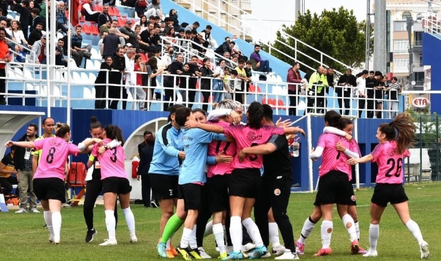 1207 Antalyaspor- Beşiktaş Kadın Futbol Maçı